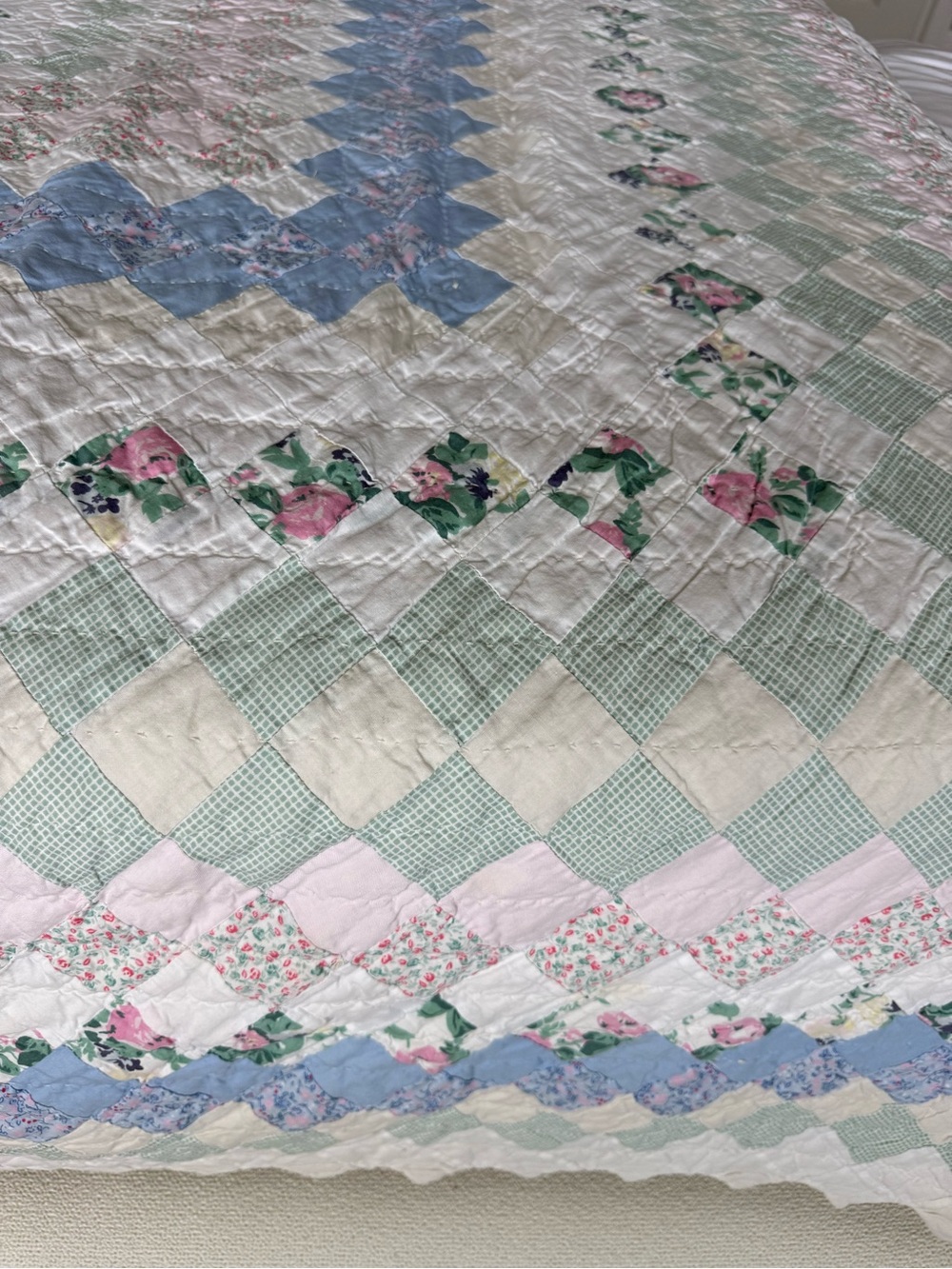 Vintage Cottage Core Patchwork Quilted Bedspread or Coverlet in Pastel Colors - Picture 2 of 10